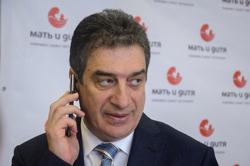 Марк Курцер.